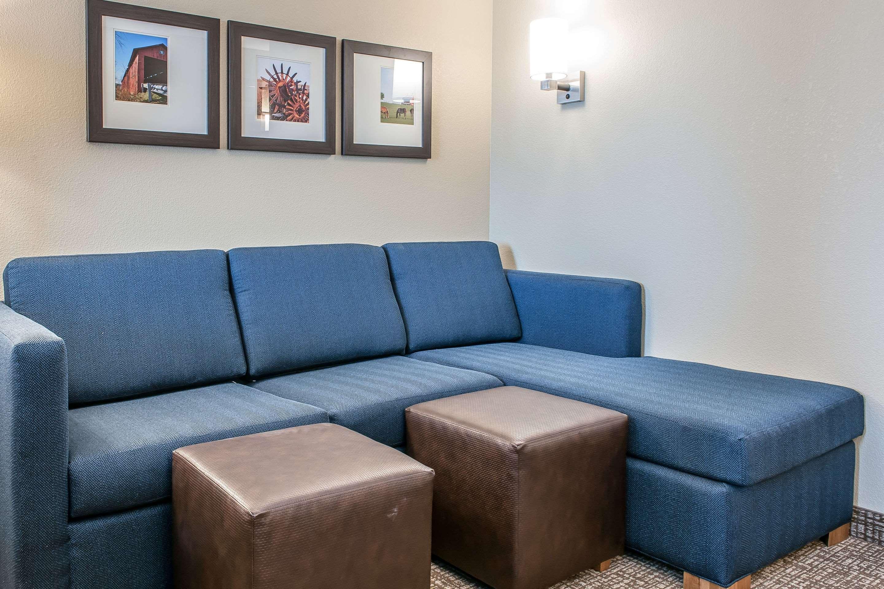 Comfort Suites Rensselaer Near Fair Oaks Екстериор снимка