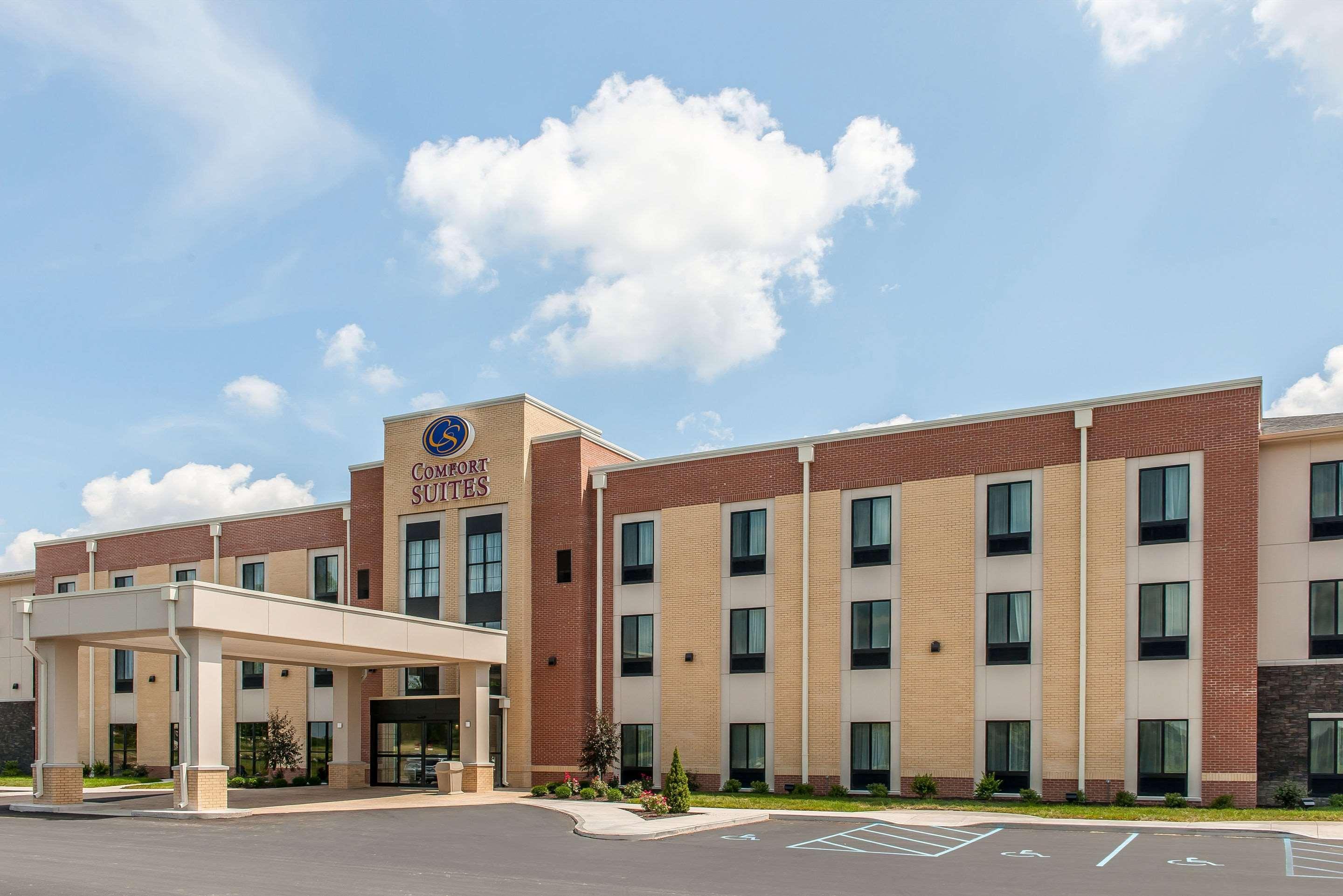 Comfort Suites Rensselaer Near Fair Oaks Екстериор снимка