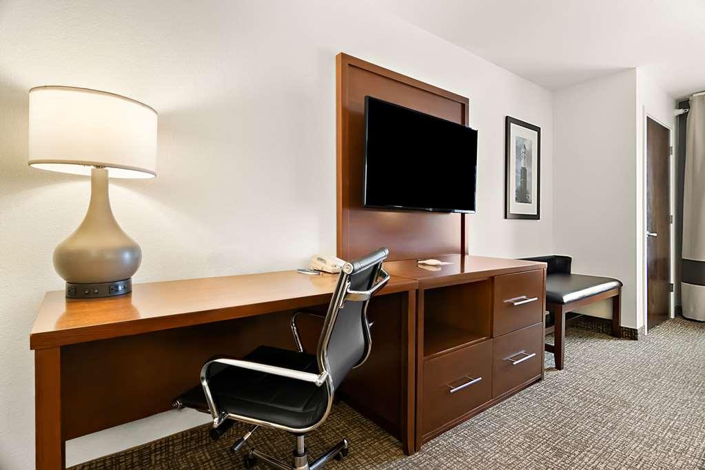 Comfort Suites Rensselaer Near Fair Oaks Стая снимка