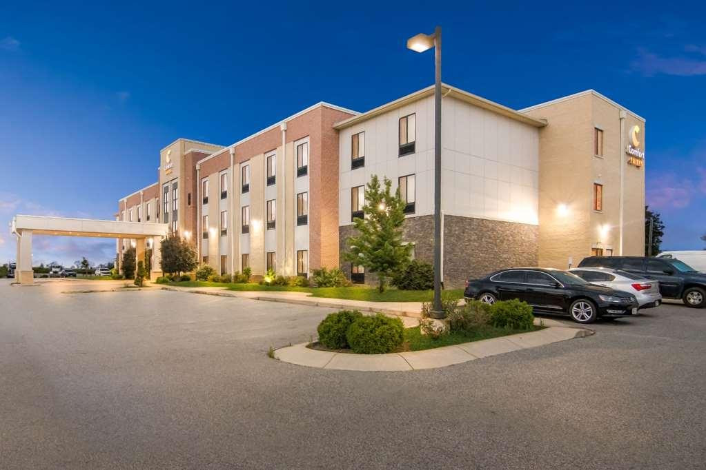 Comfort Suites Rensselaer Near Fair Oaks Екстериор снимка