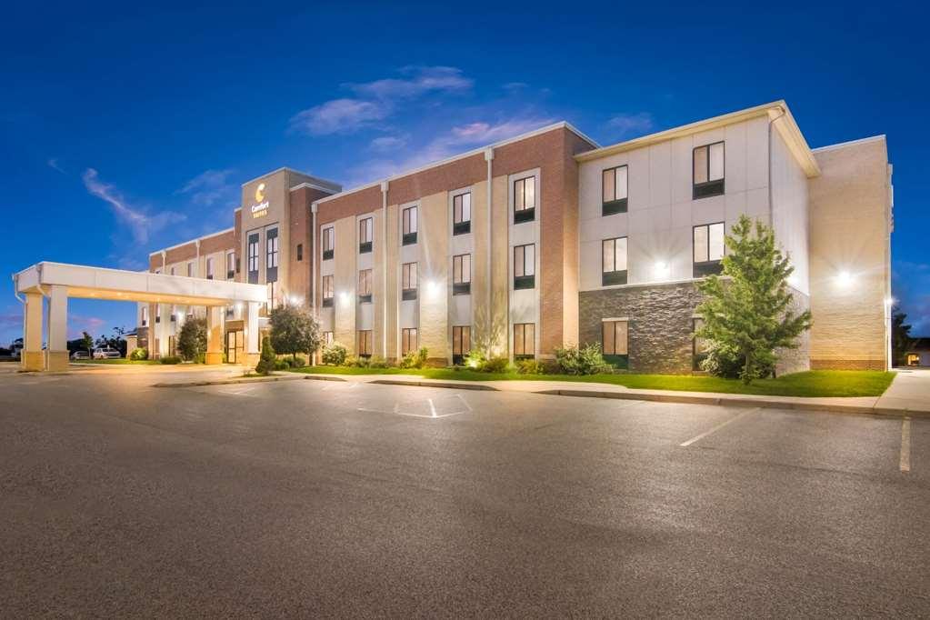 Comfort Suites Rensselaer Near Fair Oaks Екстериор снимка